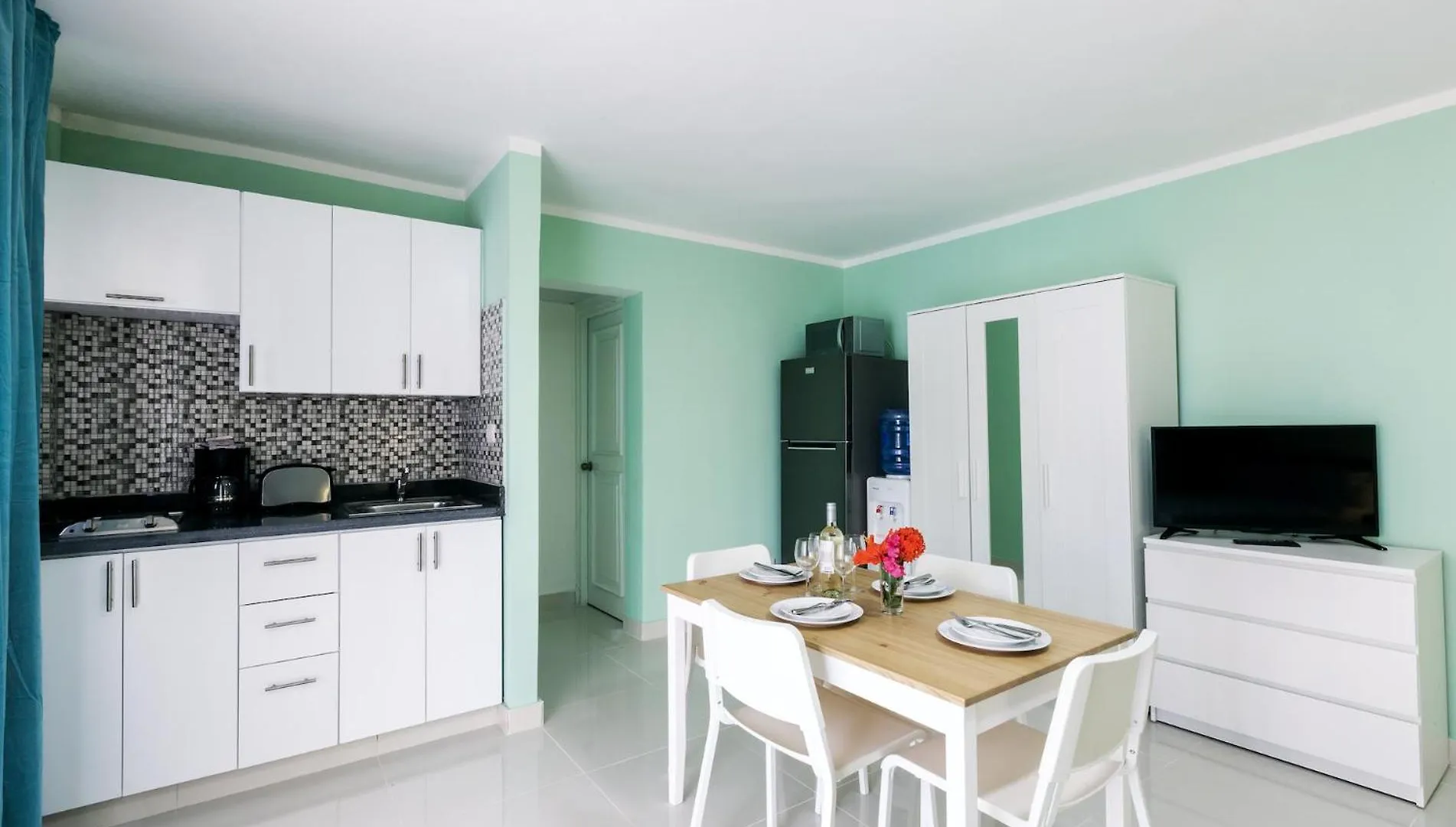 Hotel Tropicana Suites Deluxe Beach Club And Pool - Playa Los Corales Punta Cana