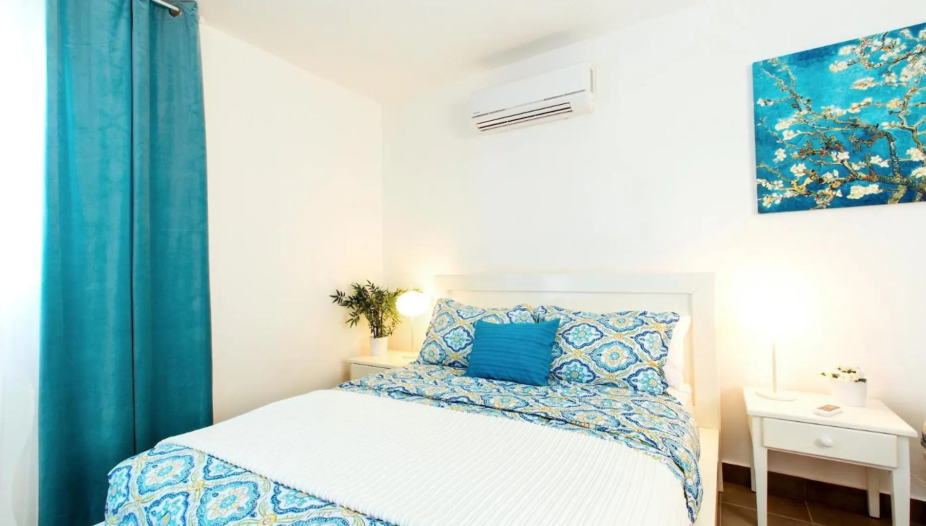 Tropicana Suites Deluxe Beach Club And Pool - Playa Los Corales Punta Cana